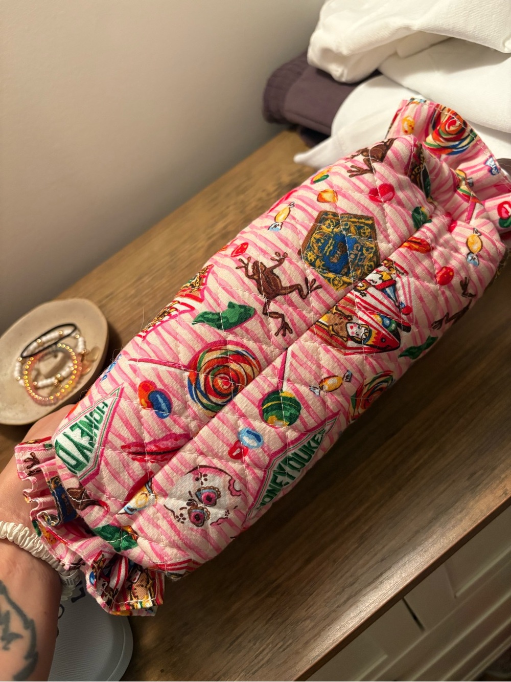 Vera Bradley x Harry Potter cosmetic bag - Picture 3 of 4